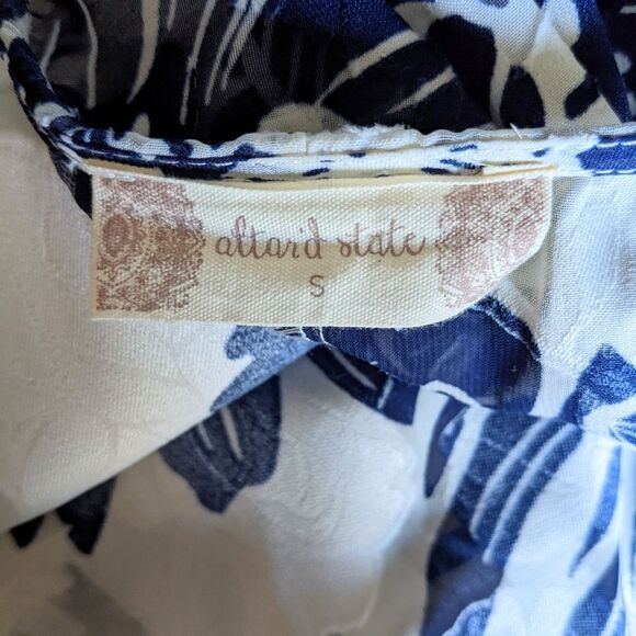 NWT Altar'd State White and Navy Floral Bell Sleeve Boho Kimono Small - Picture 7 of 7